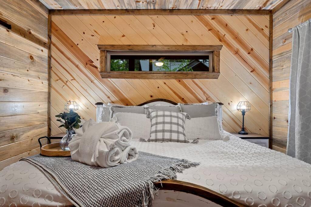 King Suite! Hot Tub, Arcade Games, L2 Ev, Fire Pit, Kids Playset, Ping Pong, Dog Friendly Broken Bow Eksteriør billede